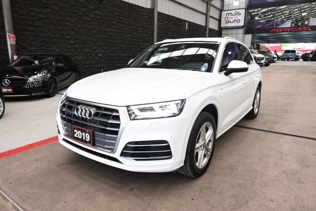 Audi Q5 line