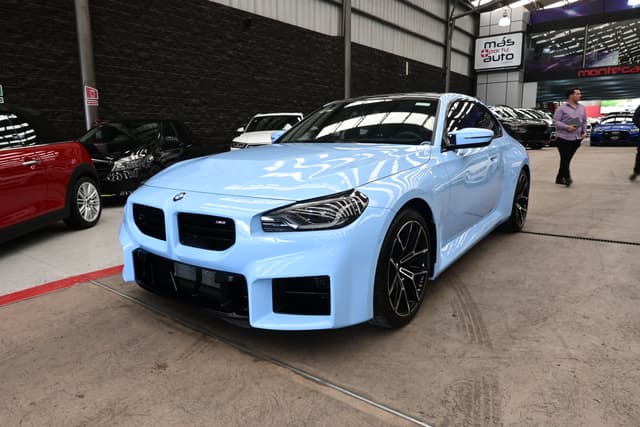 BMW 320i Sport Line